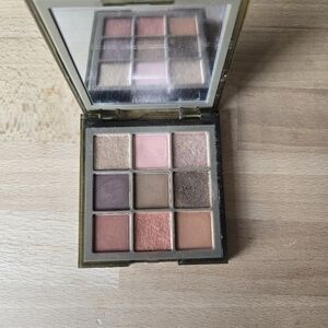 Huda Beauty Haze Palette